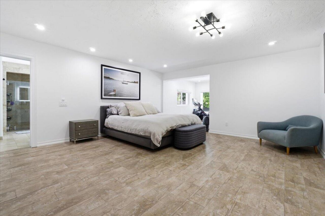 20100 NE 20th Court, Miami, FL 33179 Photo