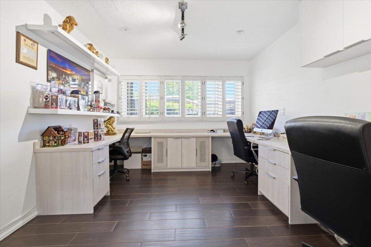 20100 NE 20th Court, Miami, FL 33179 Photo