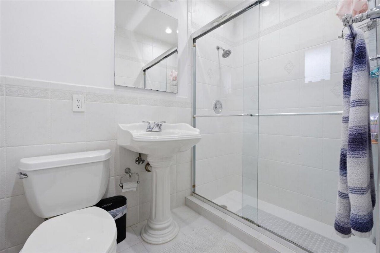 20100 NE 20th Court, Miami, FL 33179 Photo