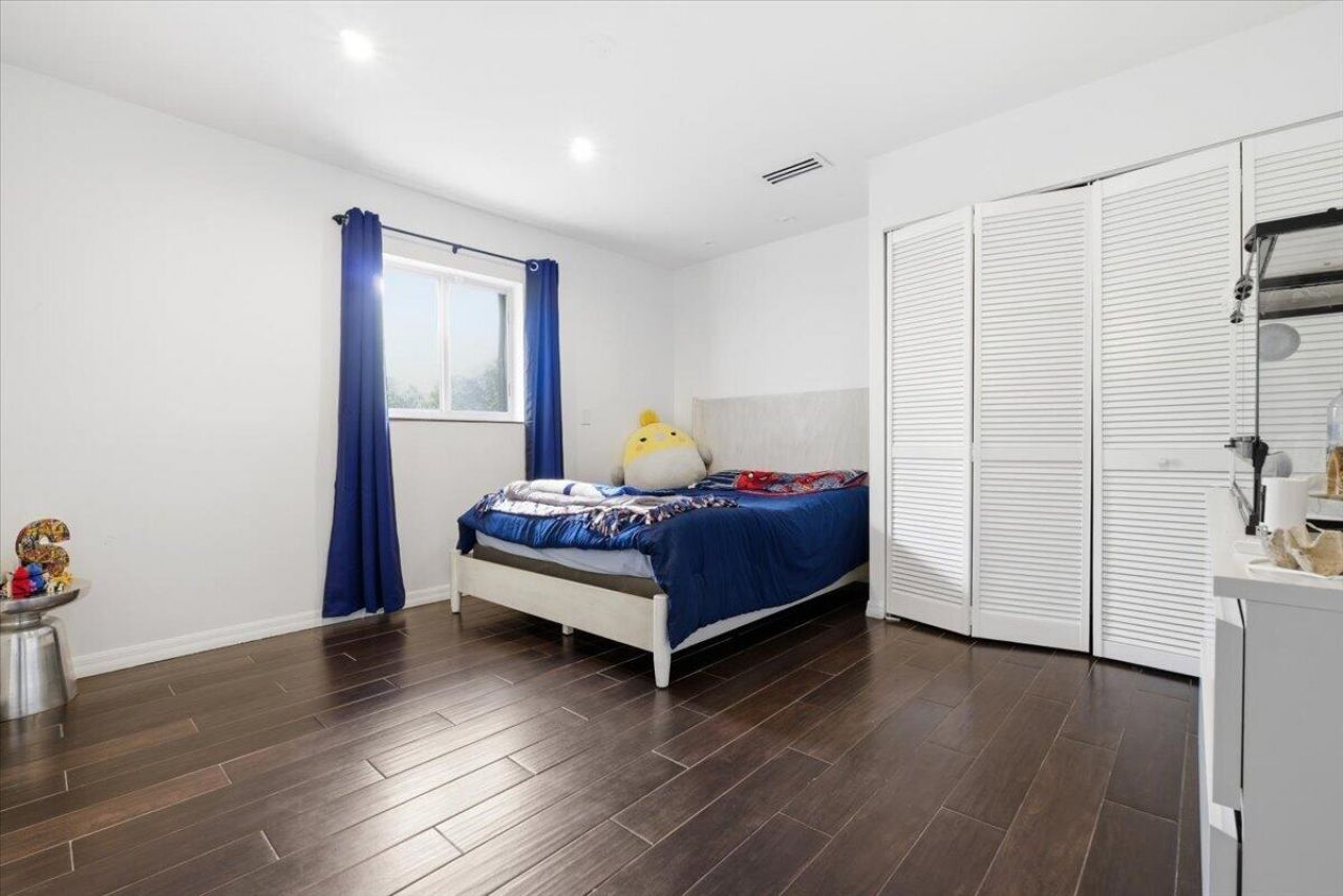 20100 NE 20th Court, Miami, FL 33179 Photo