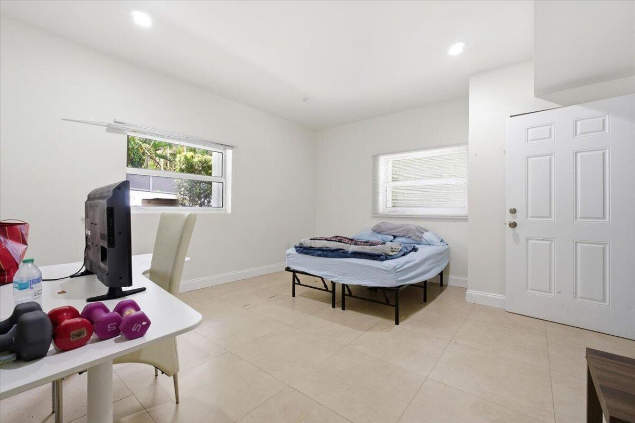 20100 NE 20th Court, Miami, FL 33179 Photo