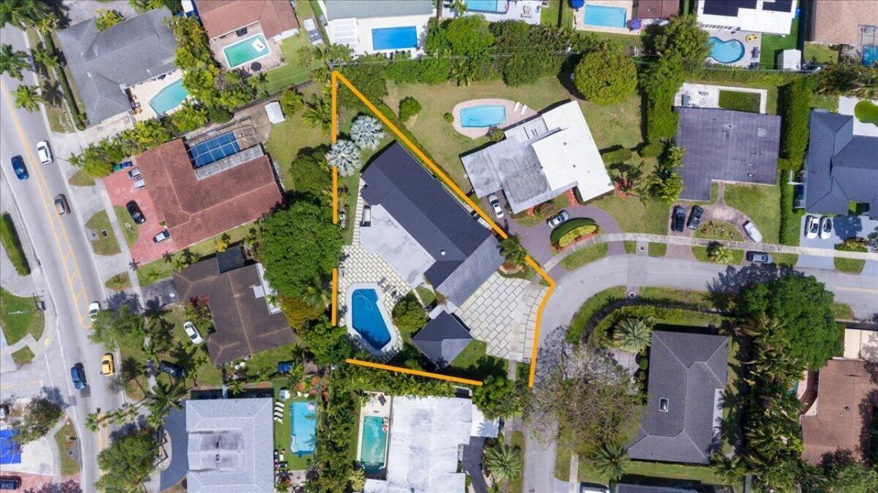 20100 NE 20th Court, Miami, FL 33179 Photo