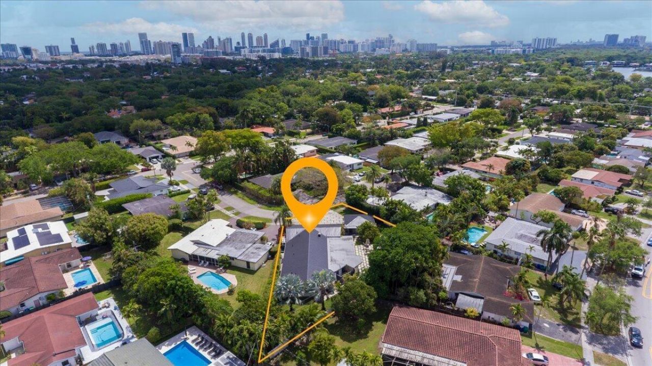 20100 NE 20th Court, Miami, FL 33179 Photo