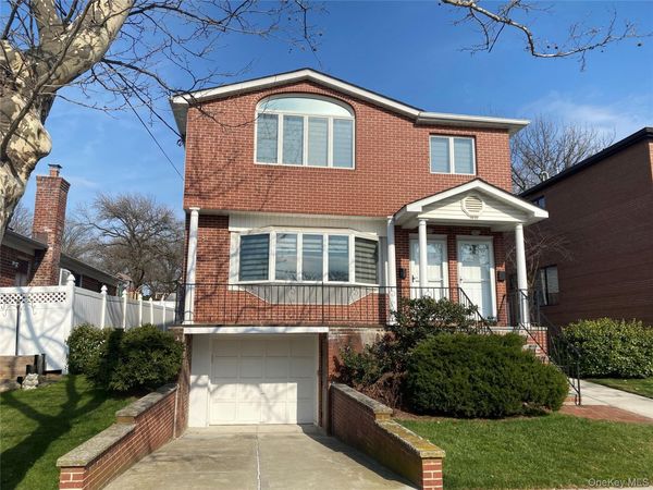 1423 209th Street , Bayside, NY 11360