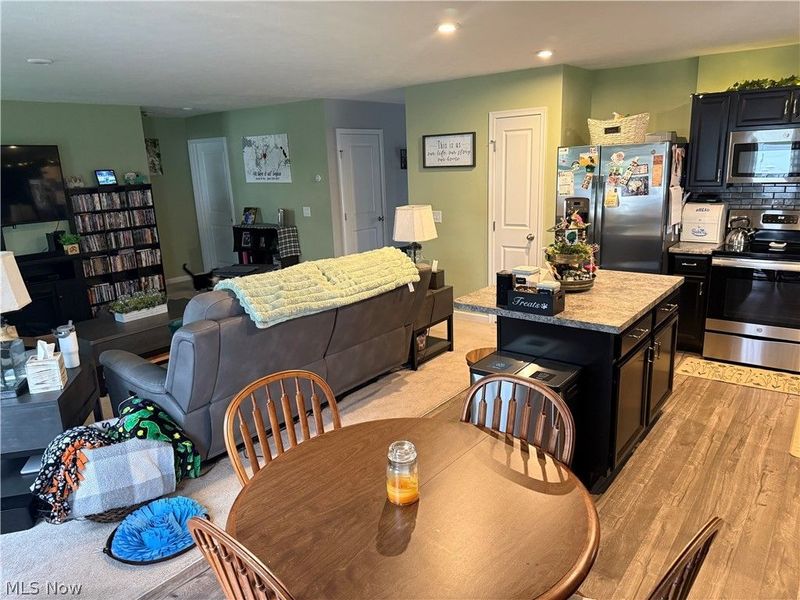 2608 Bishop Oval, Barberton, OH 44203 Photo 14