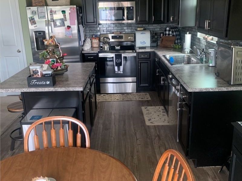 2608 Bishop Oval, Barberton, OH 44203 Photo 9