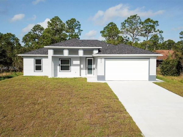 852 Belden Ave , Lehigh Acres, FL 33974
