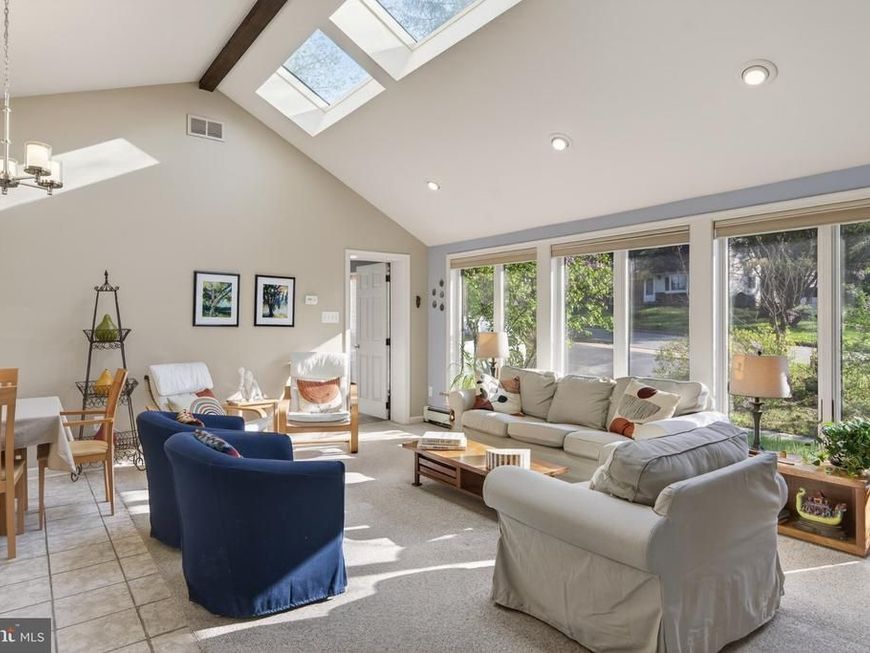 2 Sunset Drive, Paoli, PA 19301 Main Photo