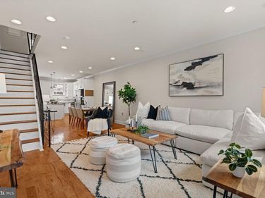 2039 E HAZZARD STREET, PHILADELPHIA, PA 19125