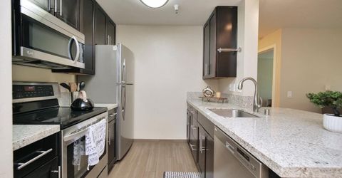 6400 Christie Ave #2304, Unit 2304, Emeryville, CA 94608 Photo