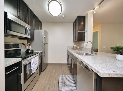 6400 Christie Ave #2304, Unit 2304, Emeryville, CA 94608 Photo