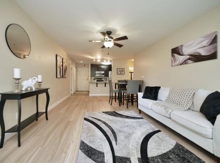 6400 Christie Ave #2304, Unit 2304, Emeryville, CA 94608 Photo