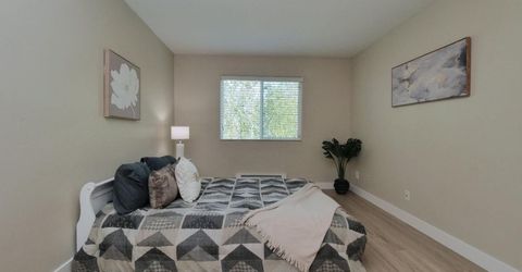 6400 Christie Ave #2304, Unit 2304, Emeryville, CA 94608 Photo