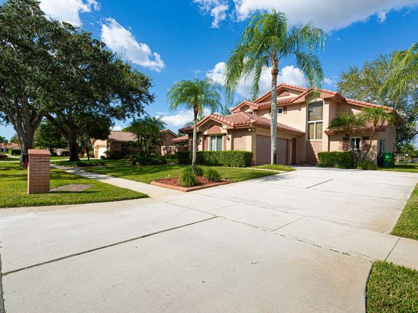Pembroke Pines, FL 33029