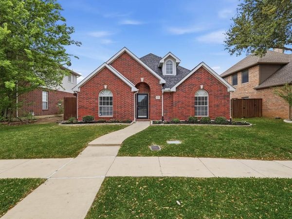 1846 Crosshaven Drive, Lewisville, TX 75077