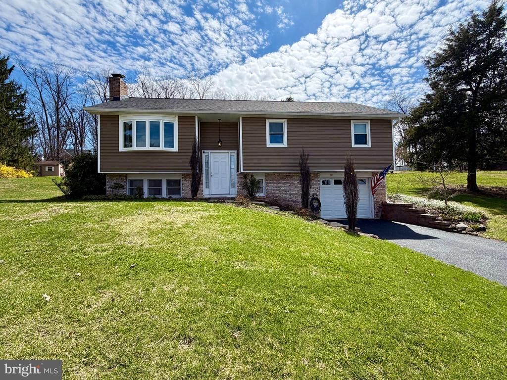 100 BUNKER HILL ROAD , NEW CUMBERLAND, PA 17070