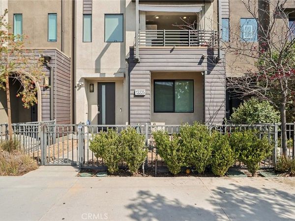 13225 Victory Boulevard, Valley Glen, CA 91401