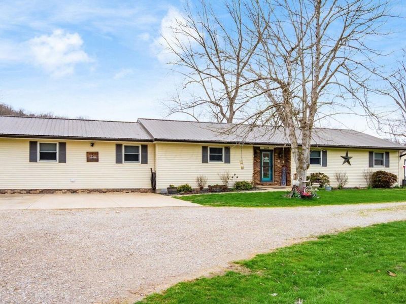 6625 S River Road, Blue Rock, OH 43720 Photo 4