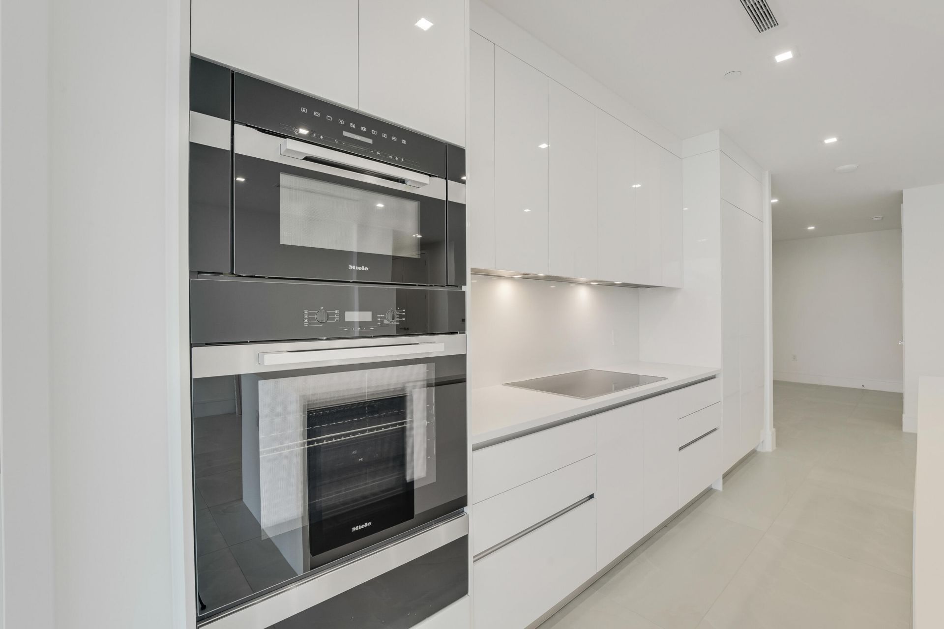 220 Lake Shore Drive, Unit 704, Lake Park, FL 33403 Photo