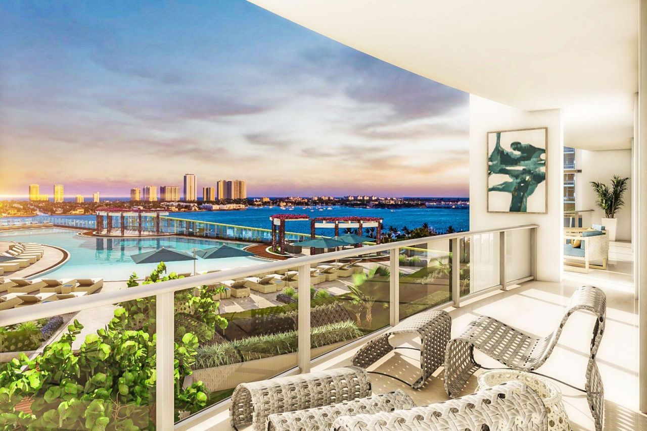 220 Lake Shore Drive, Unit 704, Lake Park, FL 33403 Photo