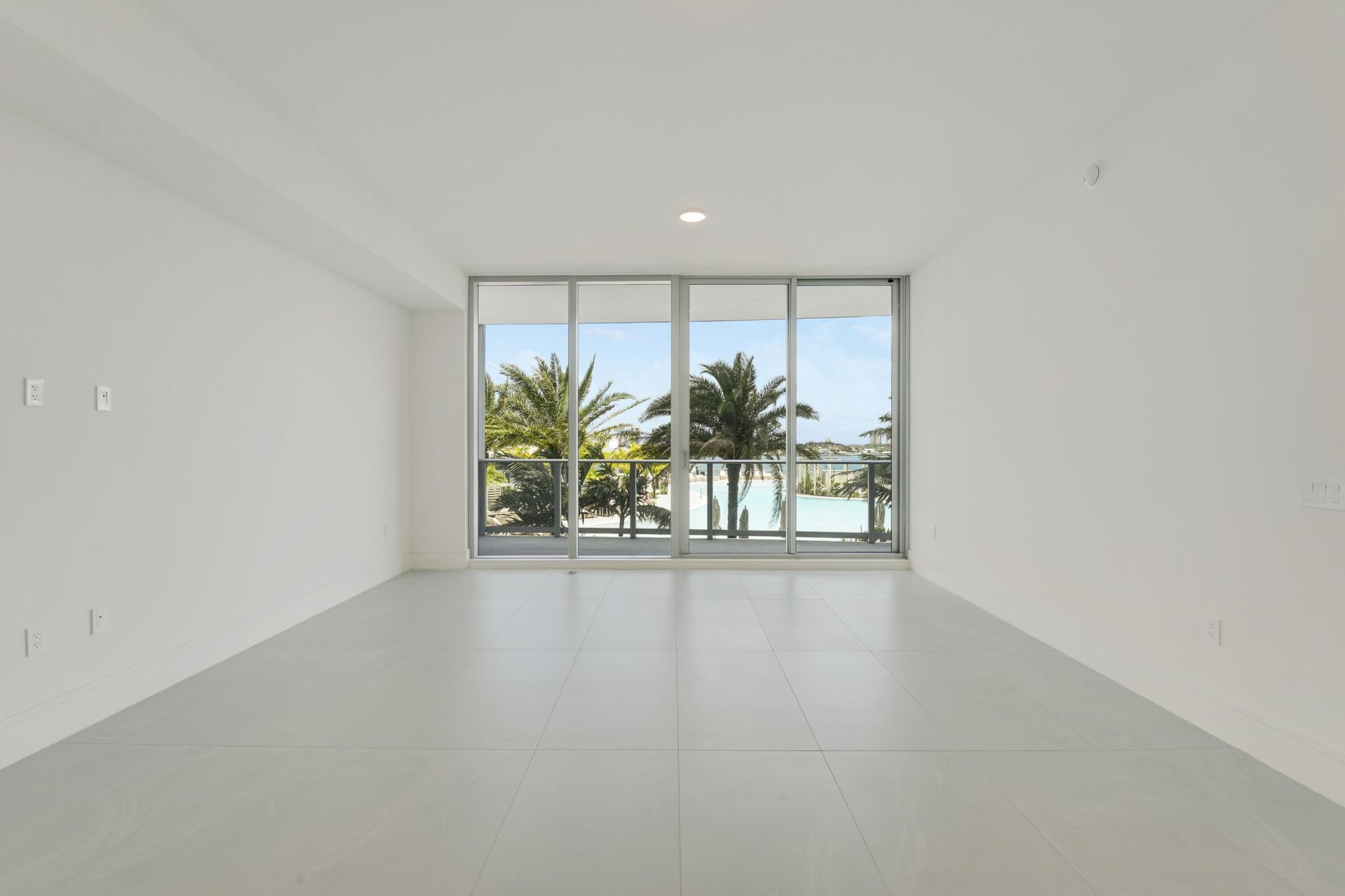 220 Lake Shore Drive, Unit 704, Lake Park, FL 33403 Photo