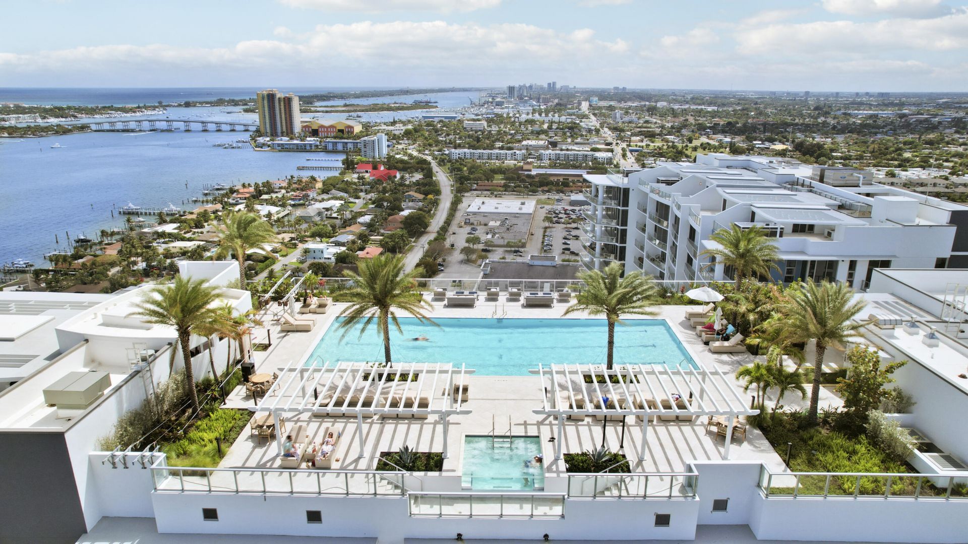 220 Lake Shore Drive, Unit 704, Lake Park, FL 33403 Photo