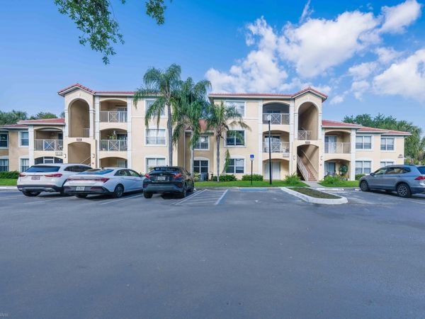 5600 NW 61st Street, Unit 1015, Coconut Creek, FL 33073