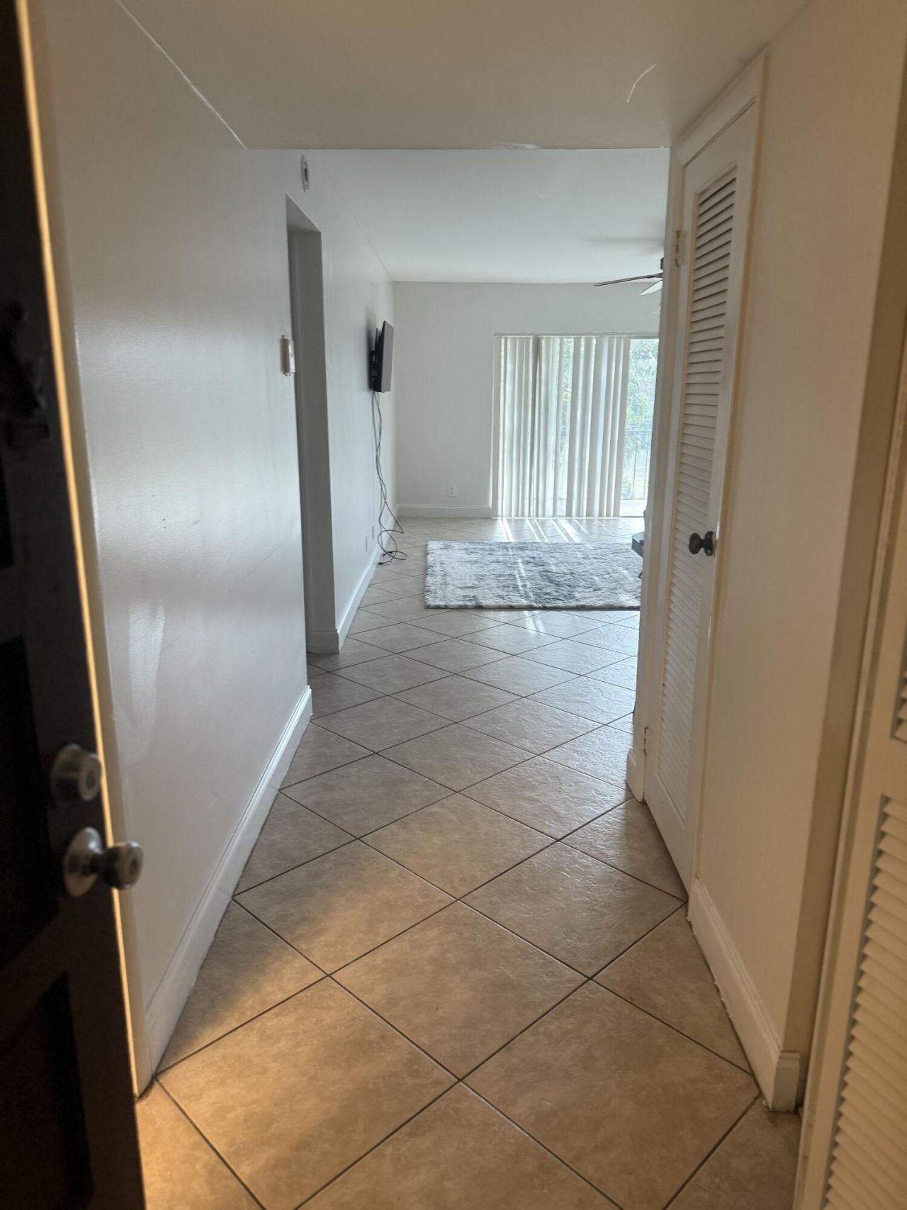 6301 N Falls Circle Drive, Unit 309, Lauderhill, FL 33319 Photo