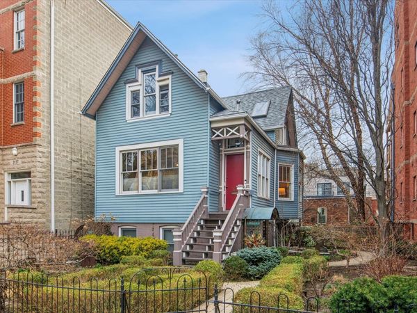 3135 N Seminary Street, Unit 1, Chicago, IL 60657