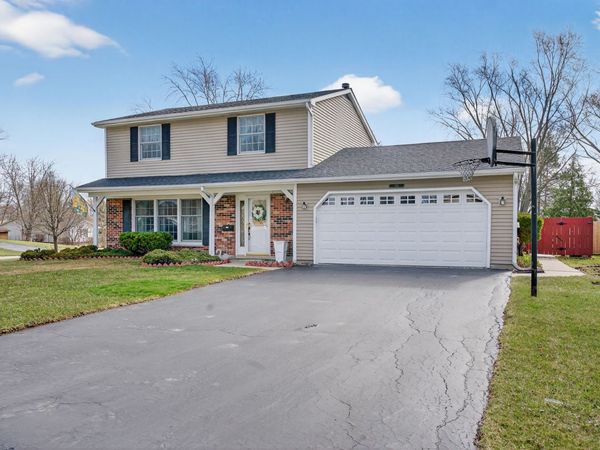 360 Pebble Creek Drive , Lake Zurich, IL 60047