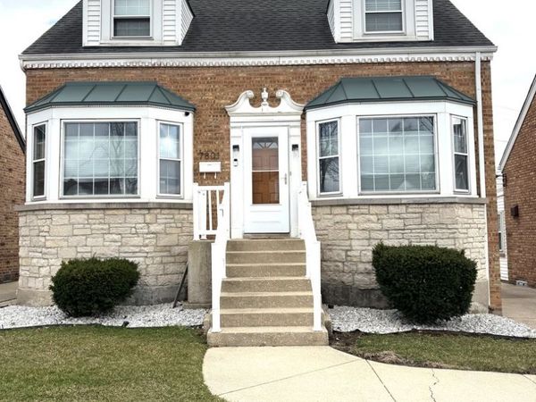 7801 W Victoria Street, Chicago, IL 60631