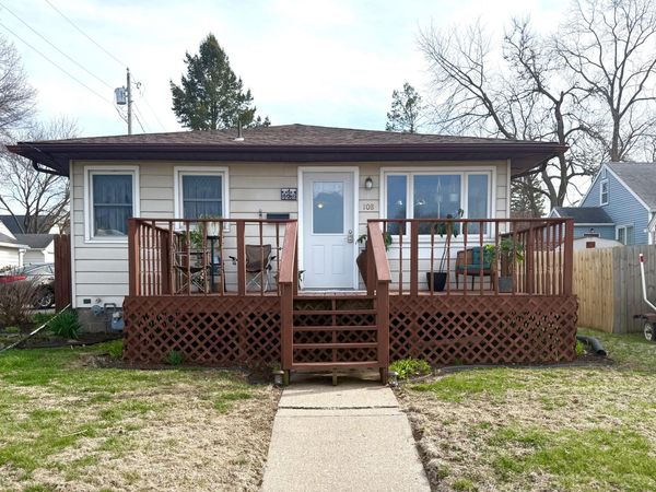 108 PARKINGTON, Muscatine, IA 52761