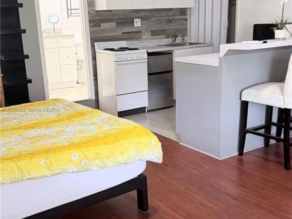 2633 NE 32nd St , Unit A, Fort Lauderdale, FL 33306