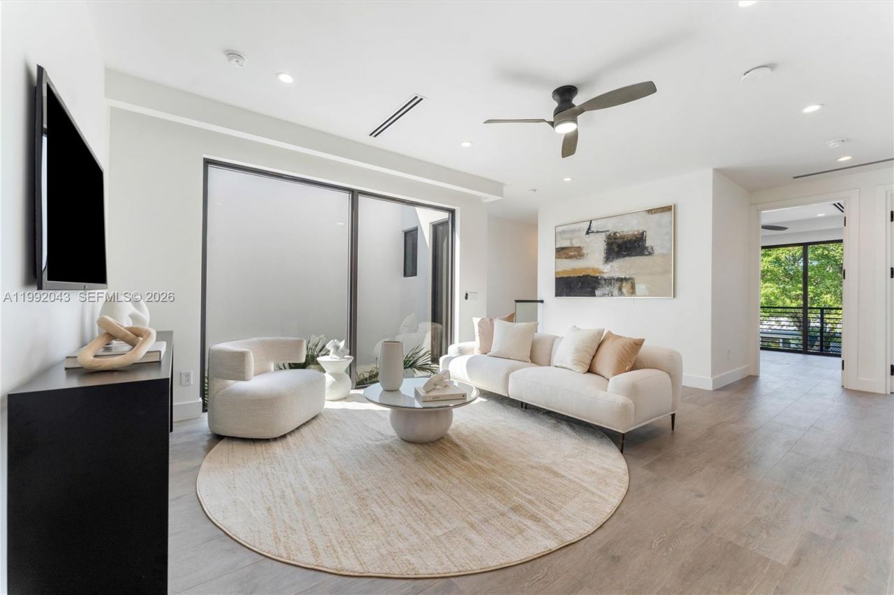 1122 NE 10th Ave , Unit B, Fort Lauderdale, FL 33304 Photo