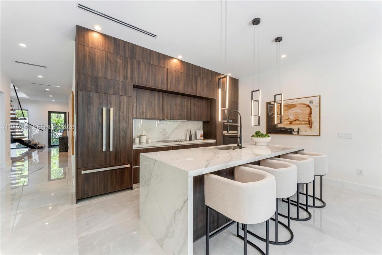 1122 NE 10th Ave , Unit B, Fort Lauderdale, FL 33304 Photo