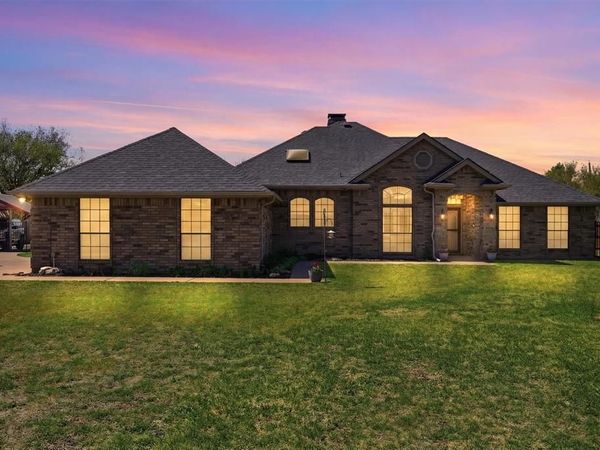 3802 Buena Vista Circle, Granbury, TX 76049