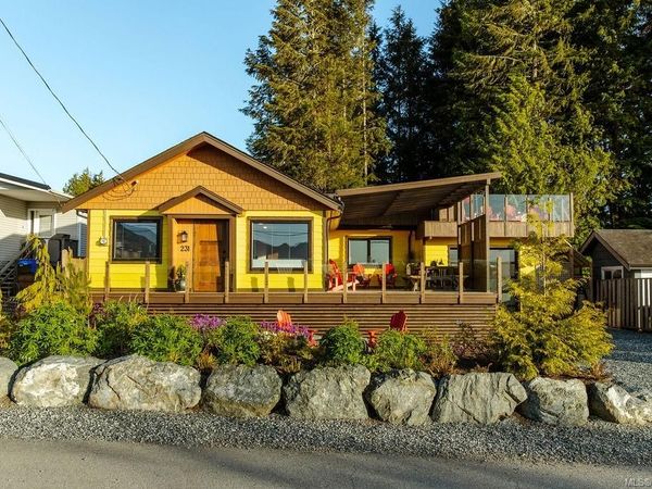 231 Main St, Tofino, BC V0R 2Z0