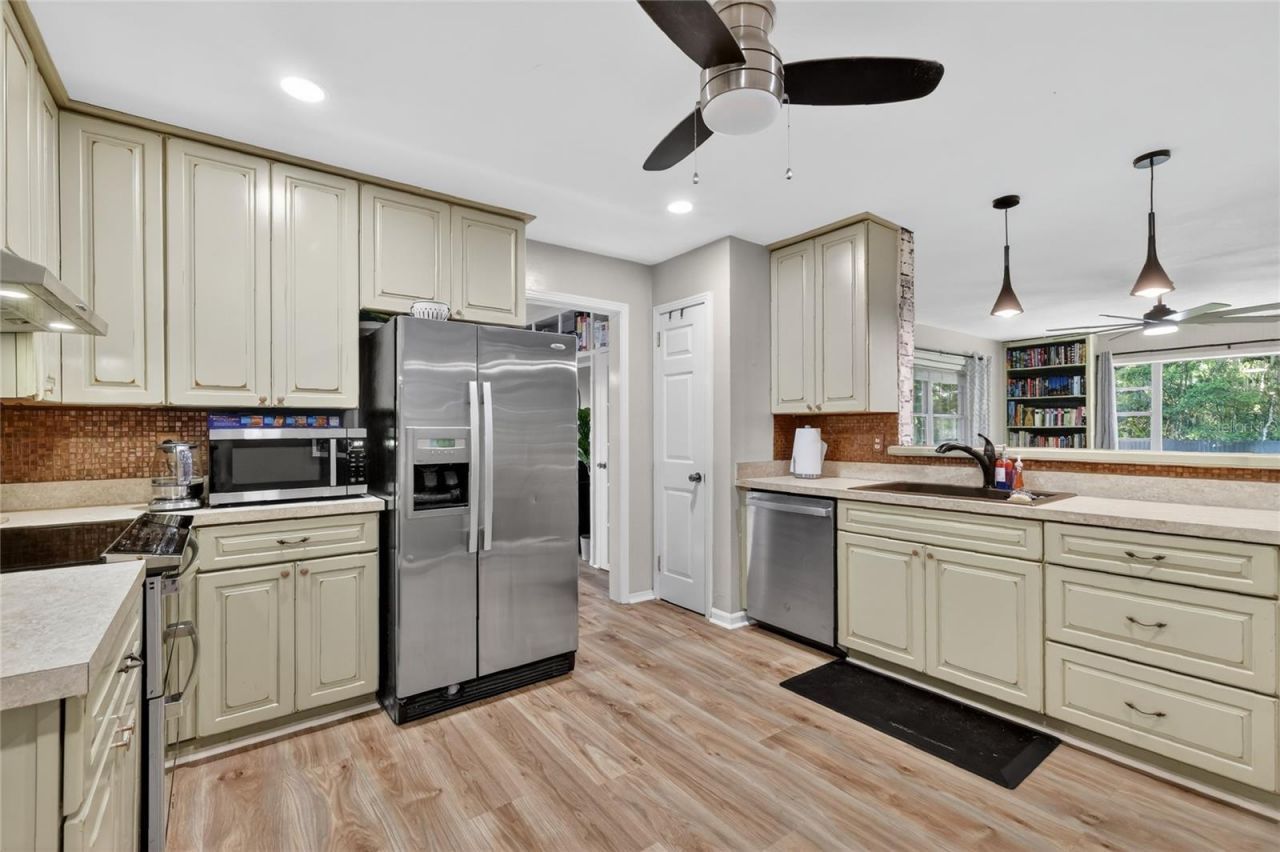 29239 S Corley Island Road, Leesburg, FL 34748 Photo