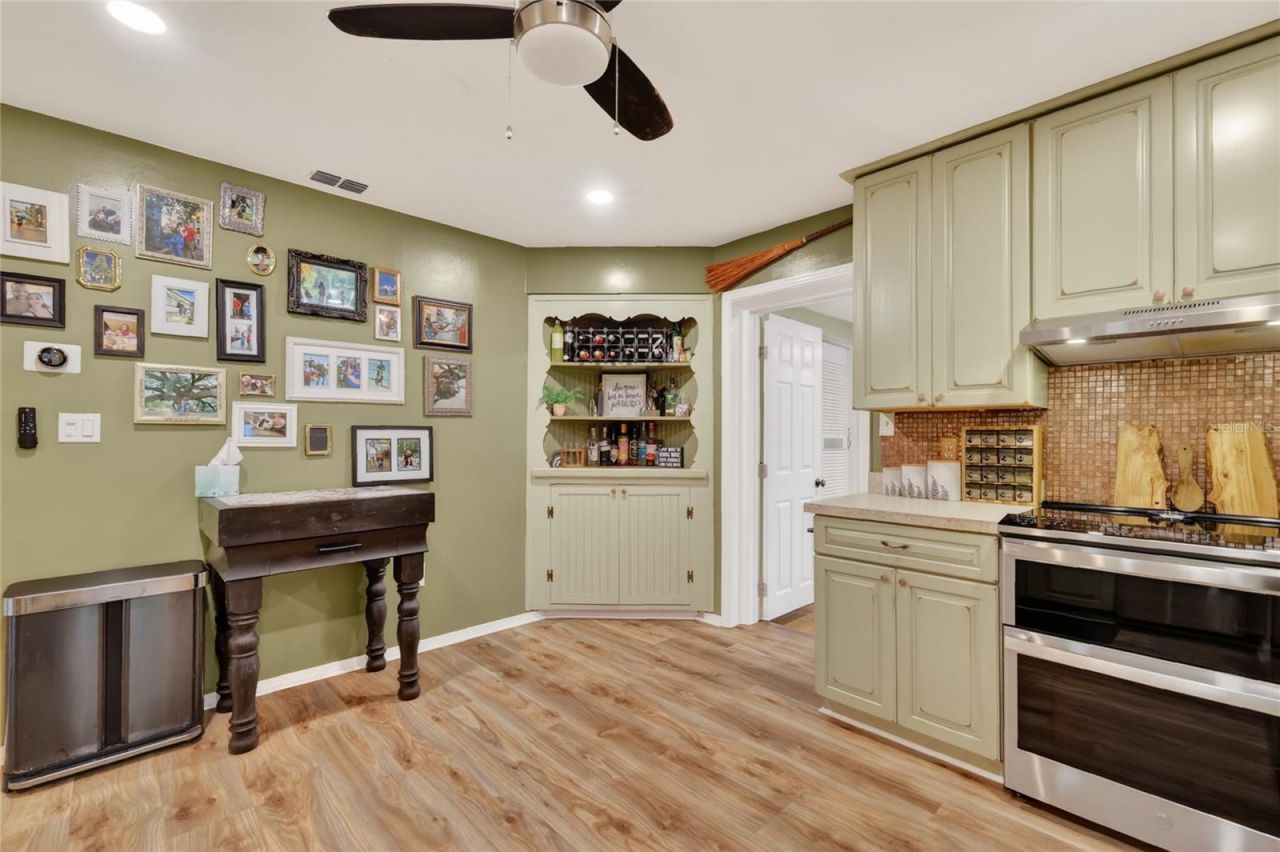 29239 S Corley Island Road, Leesburg, FL 34748 Photo