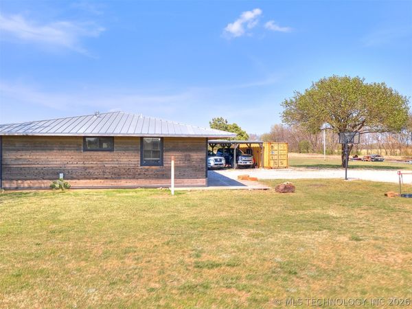 17515 Harreld Road, Beggs, OK 74421