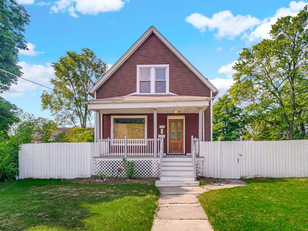 72 E 136th Street, Riverdale, IL 60827