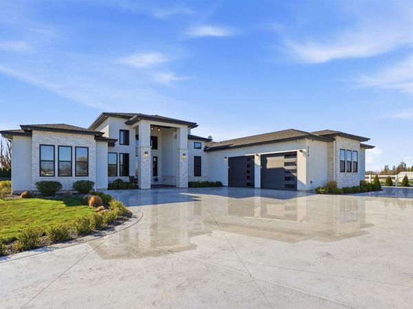 320 W Homedale, Caldwell, ID 83607