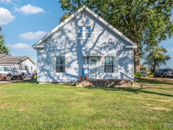 216 S Mine Street , Sandoval, IL 62882