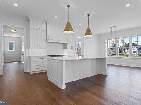 302 OLD KINGFISHER LANE, MALVERN, PA 19355