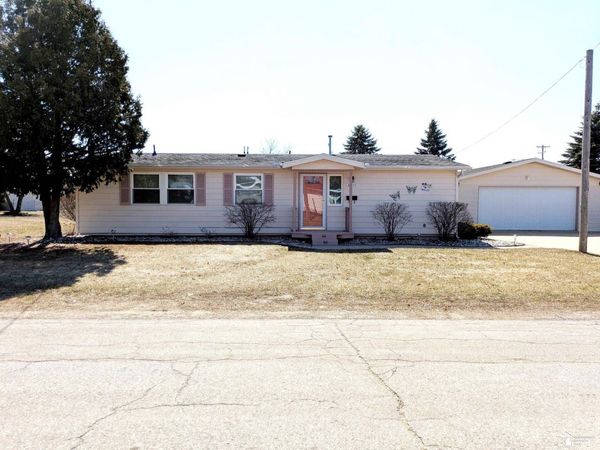 10033 8th Street, Oscoda, MI 48750