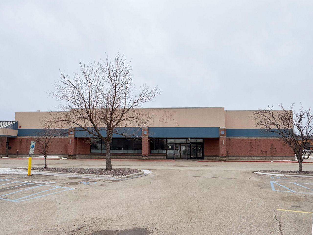 2925 32nd, Grand Forks, ND 58201