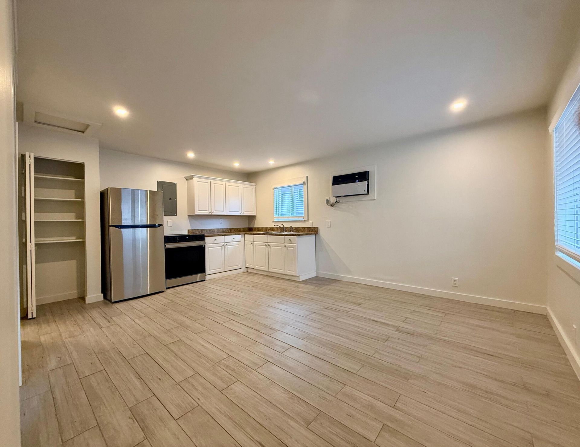 1215 NE 17th Avenue, Unit 6, Fort Lauderdale, FL 33304 Photo