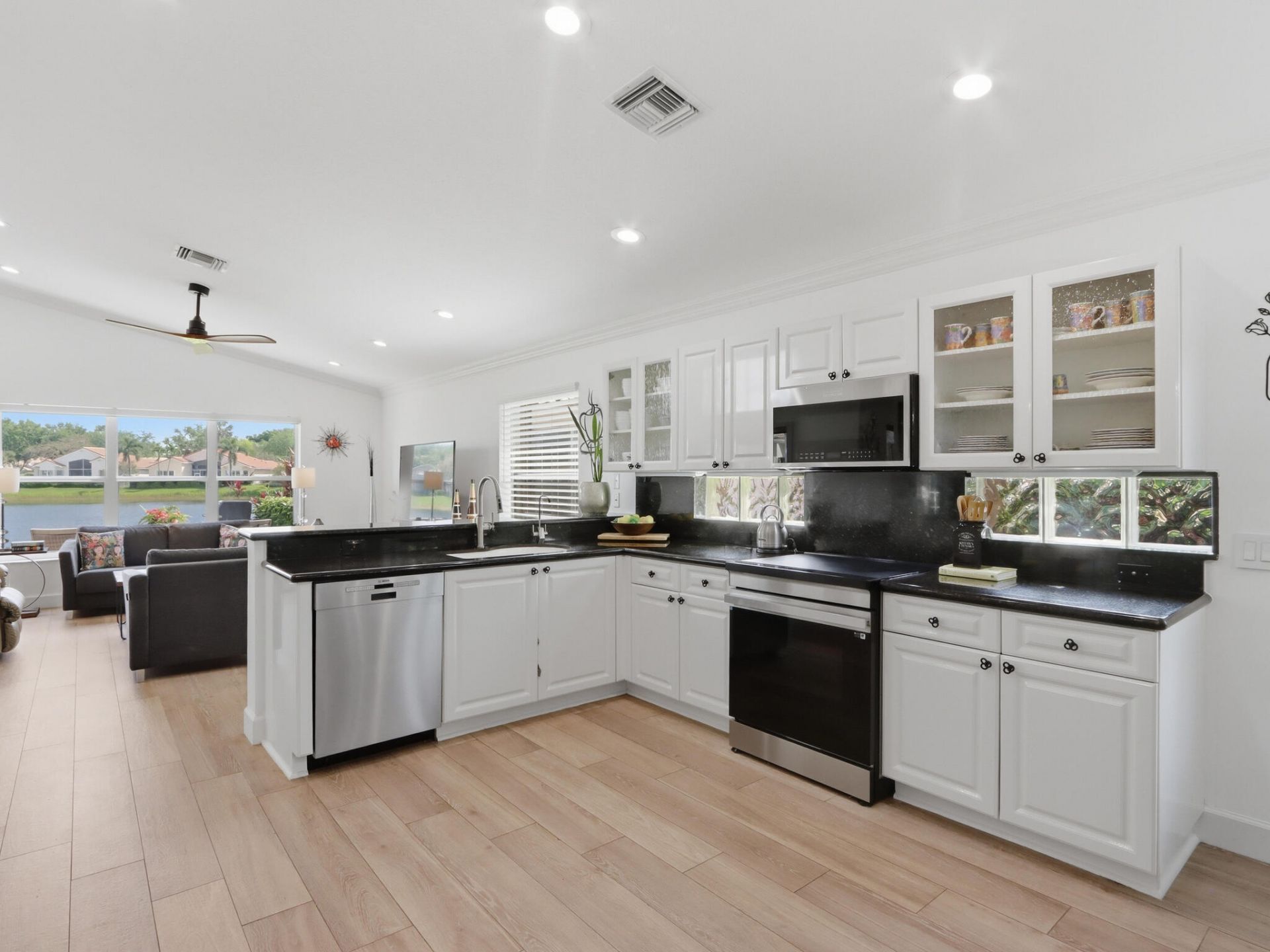 6839 Fiji Circle, Boynton Beach, FL 33437 Photo