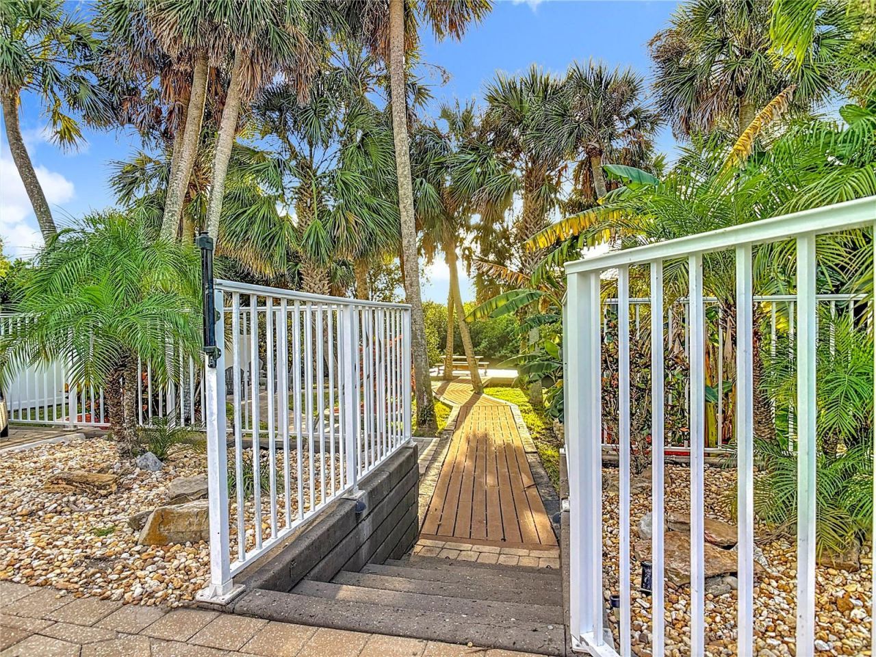 4508 Saxon Drive, New Smyrna Beach, FL 32169 Photo