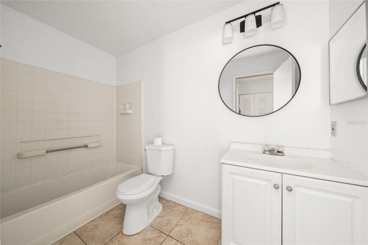 3849 Bay Club Circle, Unit 204, Kissimmee, FL 34741 Photo
